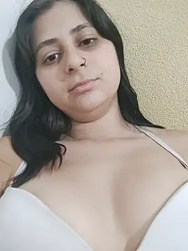 Snapshot of Moranguinho1029 chatting on 08-02-26, 12:53 Moranguinho1029 online show from 08-02-26, 12:53