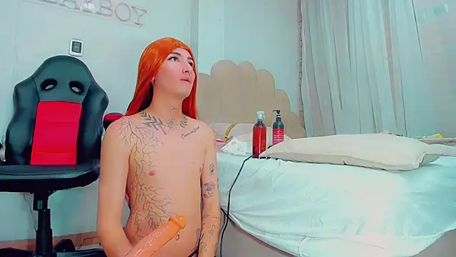 Snapshot of EmilyySaenz chatting on 03-05-25, 10:43 EmilyySaenz online show from 03-05-25, 10:43