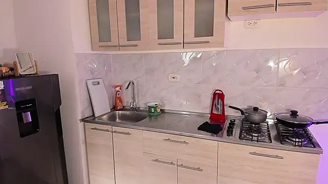 rose scottt online show from 02-01-26, 04:49