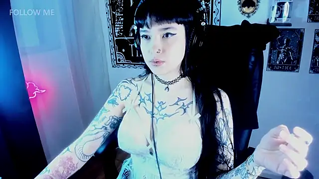 Snapshot of Demongirl6666 chatting on 12-03-25, 08:00 Demongirl6666 online show from 12-03-25, 08:00