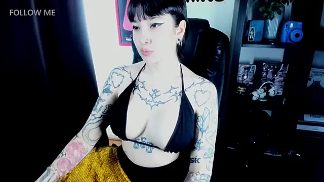 Demongirl6666 online show from 03-19-26, 07:45