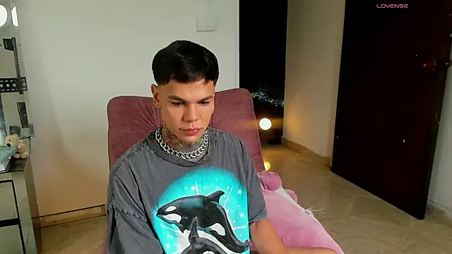 Snapshot of Jordyrodriiguez chatting on 10-18-25, 02:07 Jordyrodriiguez online show from 10-18-25, 02:07