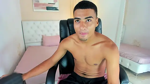 ANGEL NICOLAS online show from 12-17-25, 05:41