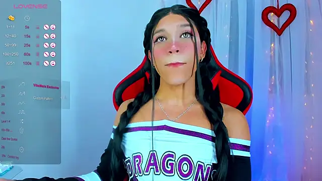 Snapshot of Emaa- chatting on 01-09-25, 03:47 Emaa- online show from 01-09-25, 03:47