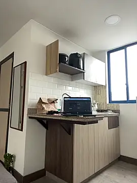 Snapshot of LauraCadwell chatting on 10-01-25, 03:07 LauraCadwell online show from 10-01-25, 03:07