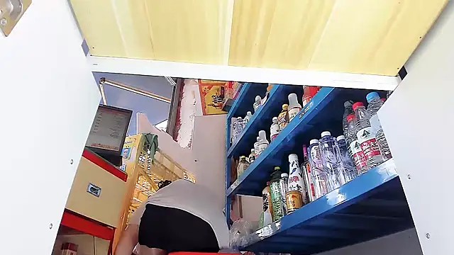 Snapshot of andii-1 chatting on 07-10-26, 02:16 andii-1 online show from 07-10-26, 02:16