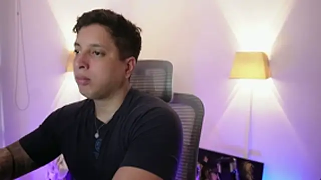 Snapshot of appolo_allen chatting on 07-06-26, 10:45 appolo allen online show from 07-06-26, 10:45