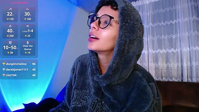 Snapshot of peyton_golden1 chatting on 03-06-25, 07:25 peyton golden1 online show from 03-06-25, 07:25