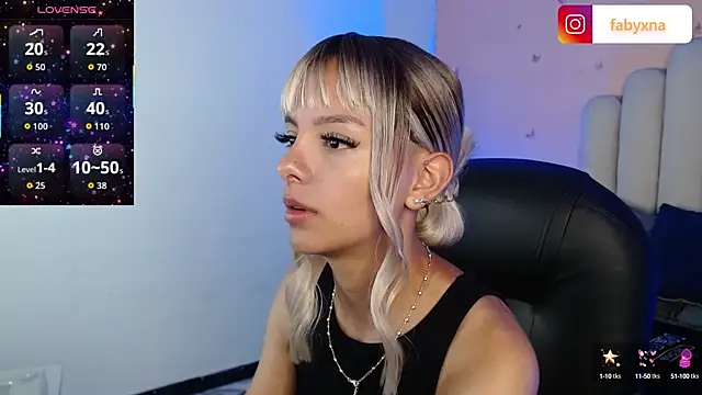 Snapshot of peyton_golden1 chatting on 10-06-25, 03:48 peyton golden1 online show from 10-06-25, 03:48