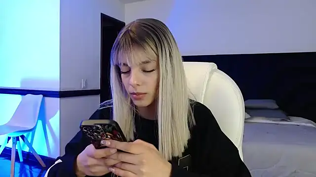 peyton golden1 online show from 04-06-26, 03:48