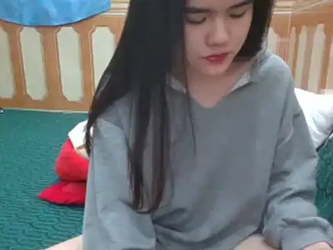 Yin-girl online show from 01-12-25, 05:24