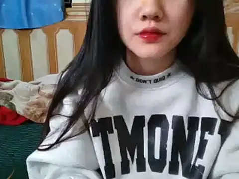 Yin-girl online show from 02-17-25, 11:44