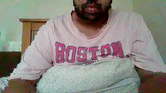 Snapshot of whoreboi98 chatting on 04-22-26, 05:36 whoreboi98 online show from 04-22-26, 05:36