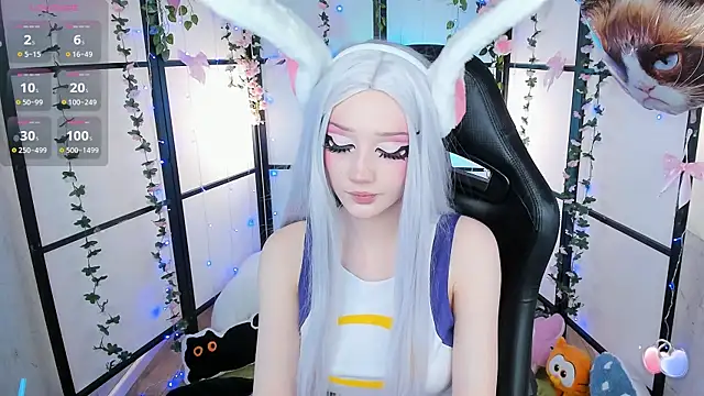 Snapshot of LilithLin chatting on 11-25-25, 11:38 LilithLin online show from 11-25-25, 11:38