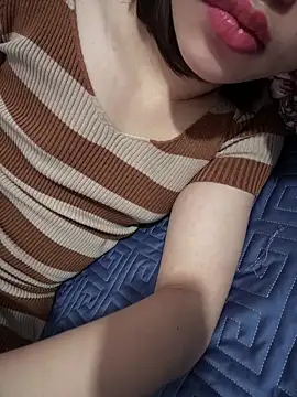 Snapshot of Wettpussyxx chatting on 12-20-25, 02:51 Wettpussyxx online show from 12-20-25, 02:51