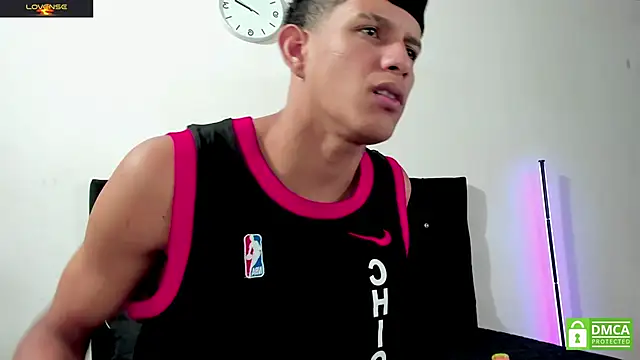 Noha white online show from 03-26-26, 06:46