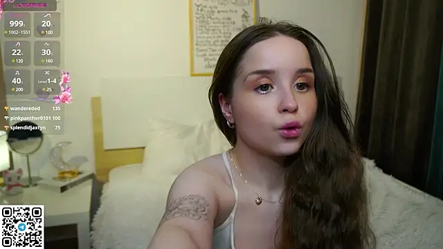 Snapshot of RenetTolken chatting on 03-07-25, 02:15 RenetTolken online show from 03-07-25, 02:15