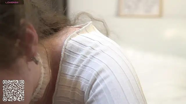 Snapshot of RenetTolken chatting on 03-22-25, 11:20 RenetTolken online show from 03-22-25, 11:20