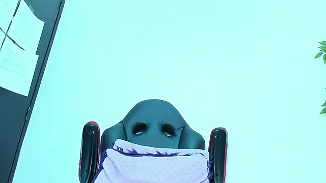 Briyit Doll online show from 02-15-25, 09:38