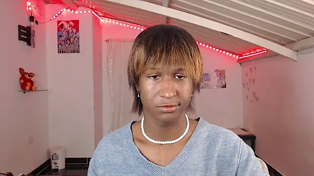 Snapshot of Angell_Dustt_ chatting on 01-28-25, 04:39 Angell Dustt online show from 01-28-25, 04:39