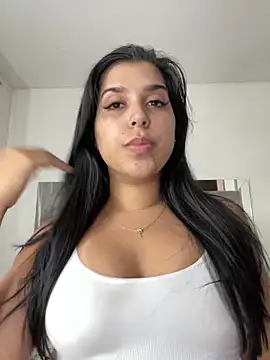 NiaSoler online show from 12-26-24, 08:42