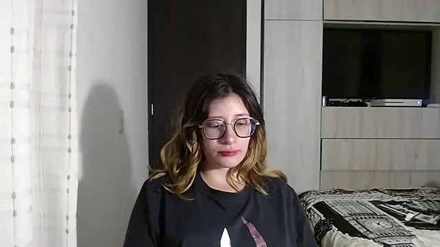 mariana124- online show from 12-18-24, 09:08