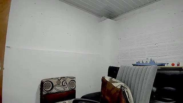 Snapshot of Himoreno25 chatting on 02-05-25, 10:55 Himoreno25 online show from 02-05-25, 10:55