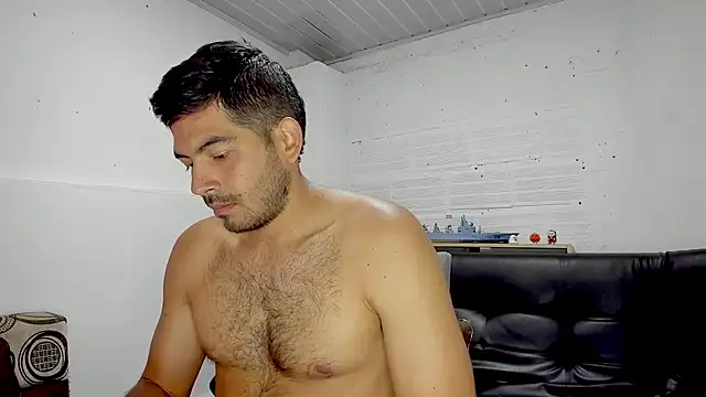 Snapshot of Himoreno25 chatting on 02-09-25, 04:29 Himoreno25 online show from 02-09-25, 04:29