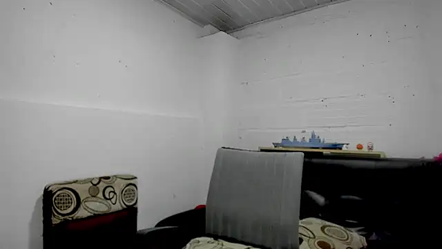 Snapshot of Himoreno25 chatting on 02-17-25, 03:25 Himoreno25 online show from 02-17-25, 03:25