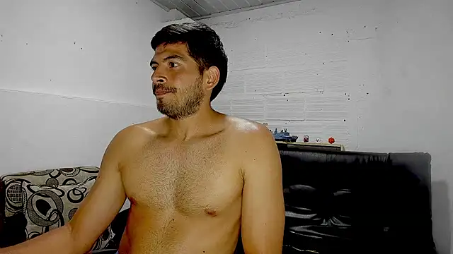 Snapshot of Himoreno25 chatting on 02-25-25, 03:09 Himoreno25 online show from 02-25-25, 03:09