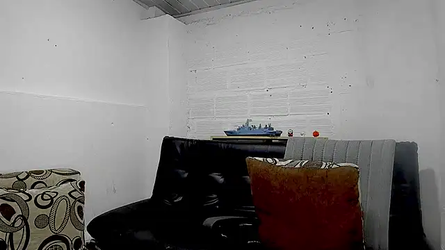 Snapshot of Himoreno25 chatting on 03-09-25, 03:01 Himoreno25 online show from 03-09-25, 03:01