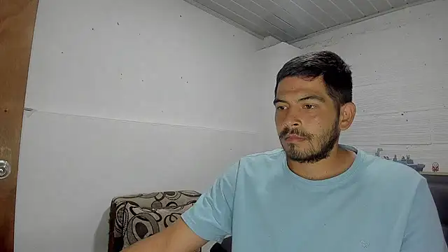 Snapshot of Himoreno25 chatting on 03-18-25, 11:53 Himoreno25 online show from 03-18-25, 11:53