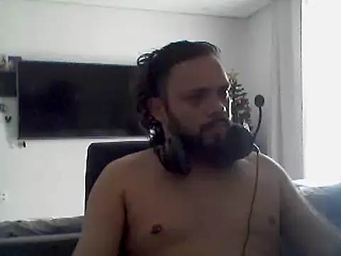 Snapshot of morenindarola chatting on 12-28-24, 01:06 morenindarola online show from 12-28-24, 01:06