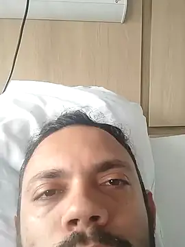 Snapshot of morenindarola chatting on 01-04-25, 02:04 morenindarola online show from 01-04-25, 02:04