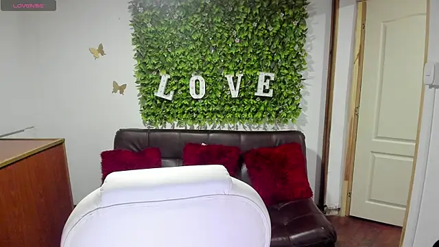 Snapshot of Enma__clark chatting on 01-25-25, 08:00 Enma clark online show from 01-25-25, 08:00