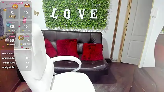 Snapshot of Enma__clark chatting on 02-24-25, 11:09 Enma clark online show from 02-24-25, 11:09