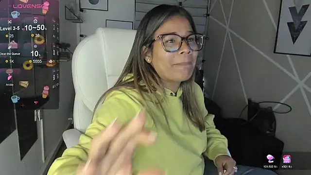 Snapshot of Enma__clark chatting on 09-17-25, 07:48 Enma clark online show from 09-17-25, 07:48