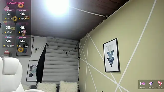 Snapshot of Enma__clark chatting on 09-22-25, 04:14 Enma clark online show from 09-22-25, 04:14