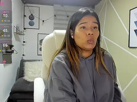 Snapshot of Enma__clark chatting on 11-07-25, 04:12 Enma clark online show from 11-07-25, 04:12