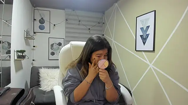 Snapshot of Enma__clark chatting on 11-25-25, 03:39 Enma clark online show from 11-25-25, 03:39