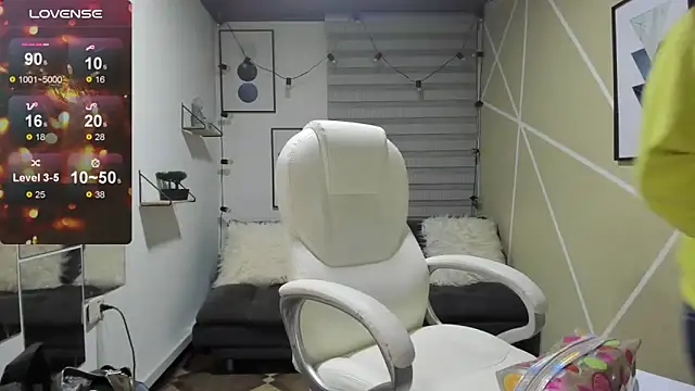 Snapshot of Enma__clark chatting on 11-30-25, 04:16 Enma clark online show from 11-30-25, 04:16