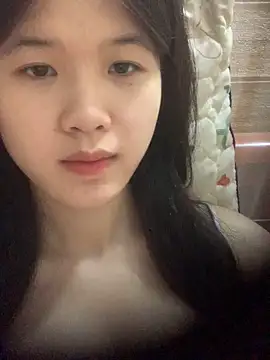 Snapshot of jenny5869 chatting on 05-13-26, 05:27 jenny5869 online show from 05-13-26, 05:27
