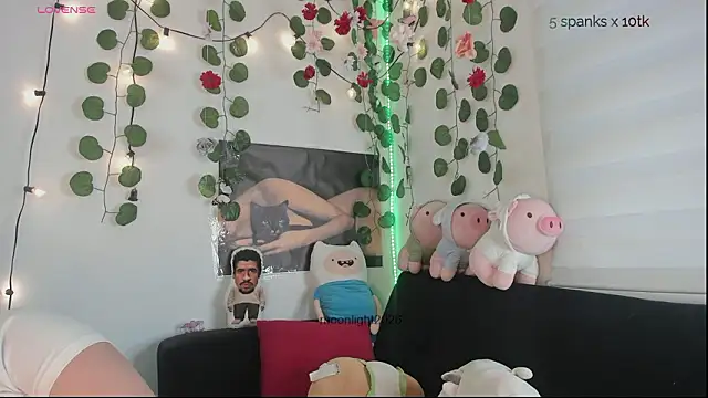 moonliiiight1 online show from 02-17-26, 11:00