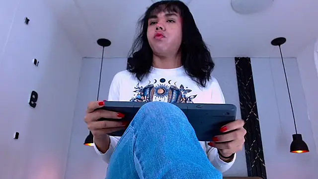 AndreaGil  online show from 10-02-25, 12:45