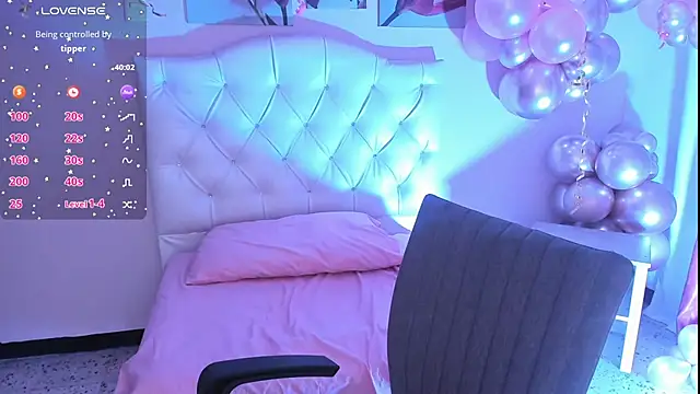 Snapshot of ellarosee_ chatting on 03-17-25, 07:58 ellarosee online show from 03-17-25, 07:58