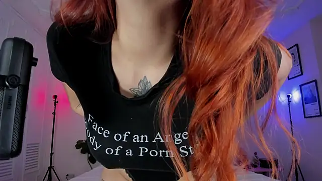 Snapshot of SweetJennaa chatting on 01-25-25, 04:45 SweetJennaa online show from 01-25-25, 04:45