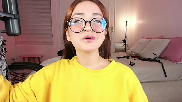 Snapshot of SweetJennaa chatting on 03-01-25, 06:13 SweetJennaa online show from 03-01-25, 06:13