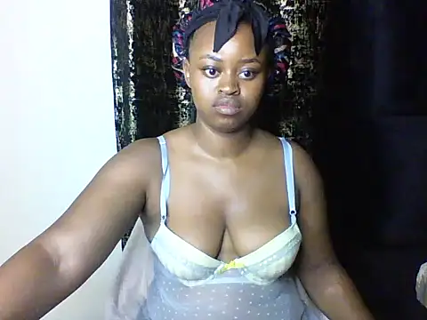 Snapshot of Candii_wet_ chatting on 03-11-25, 12:44 Candii wet online show from 03-11-25, 12:44