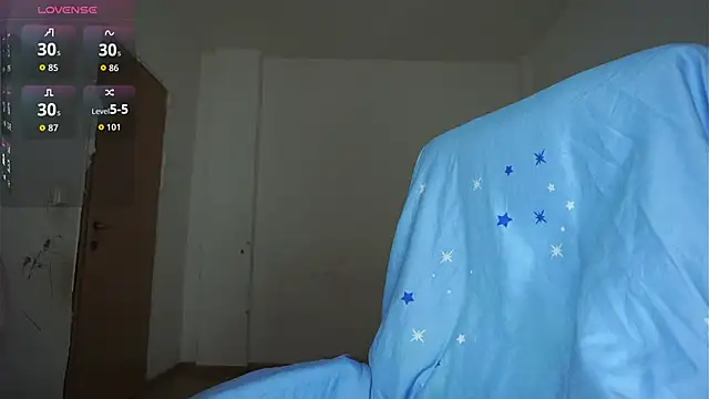 Snapshot of Miss__Bia chatting on 10-13-25, 09:48 Miss Bia online show from 10-13-25, 09:48