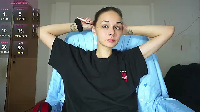 Snapshot of Miss__Bia chatting on 10-27-25, 10:36 Miss Bia online show from 10-27-25, 10:36